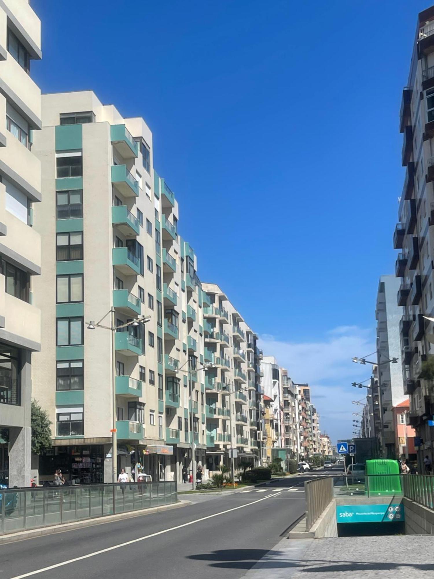 Spacieux Appartement Avec Terrasse 波瓦－迪瓦尔津 外观 照片